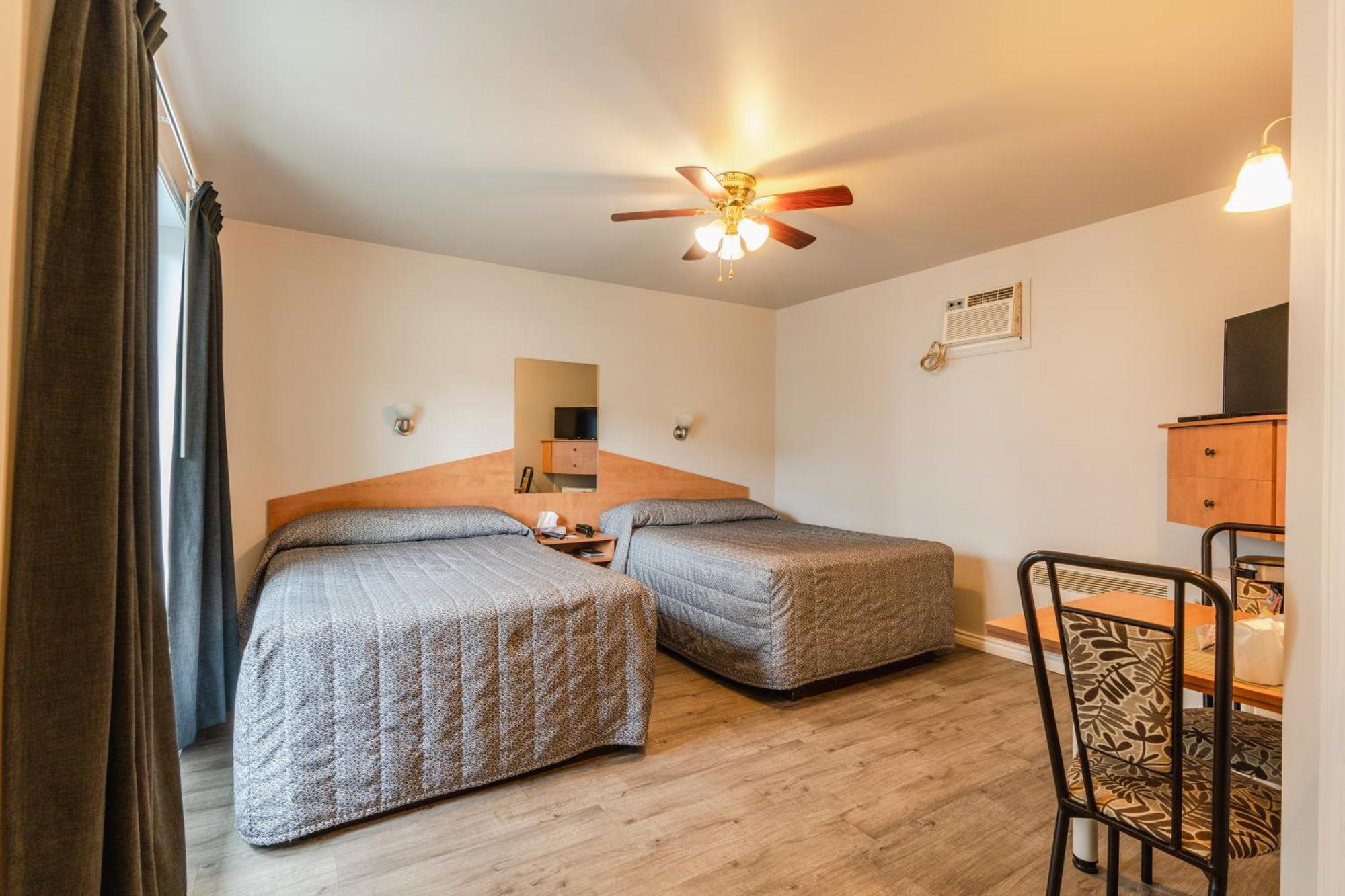 Motel Park Val-d'Or Bagian luar foto